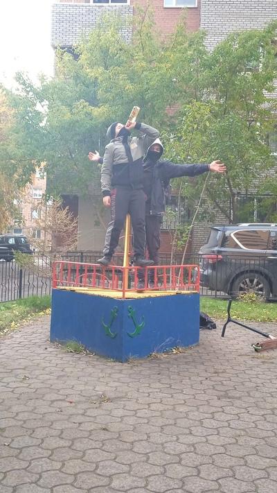 Иван Мельников
